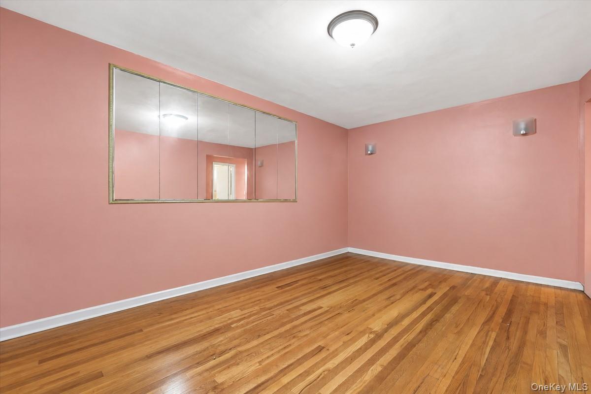 Single Family Wilder Avenue Bronx, NY 10466, MLS-1051976-8