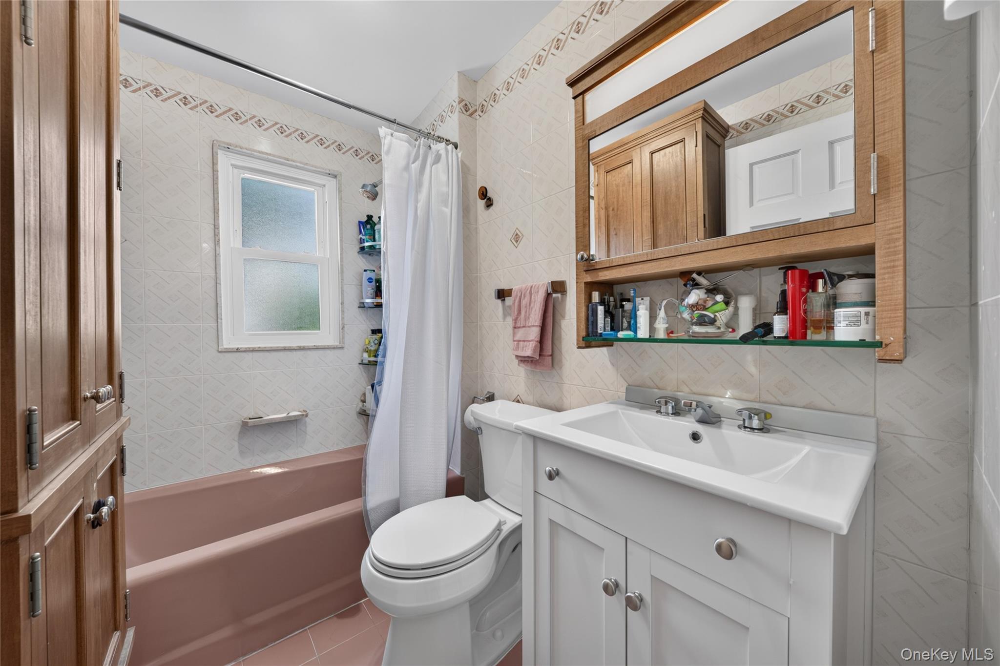 Single Family Claran Court Queens, NY 11378, MLS-1051977-22