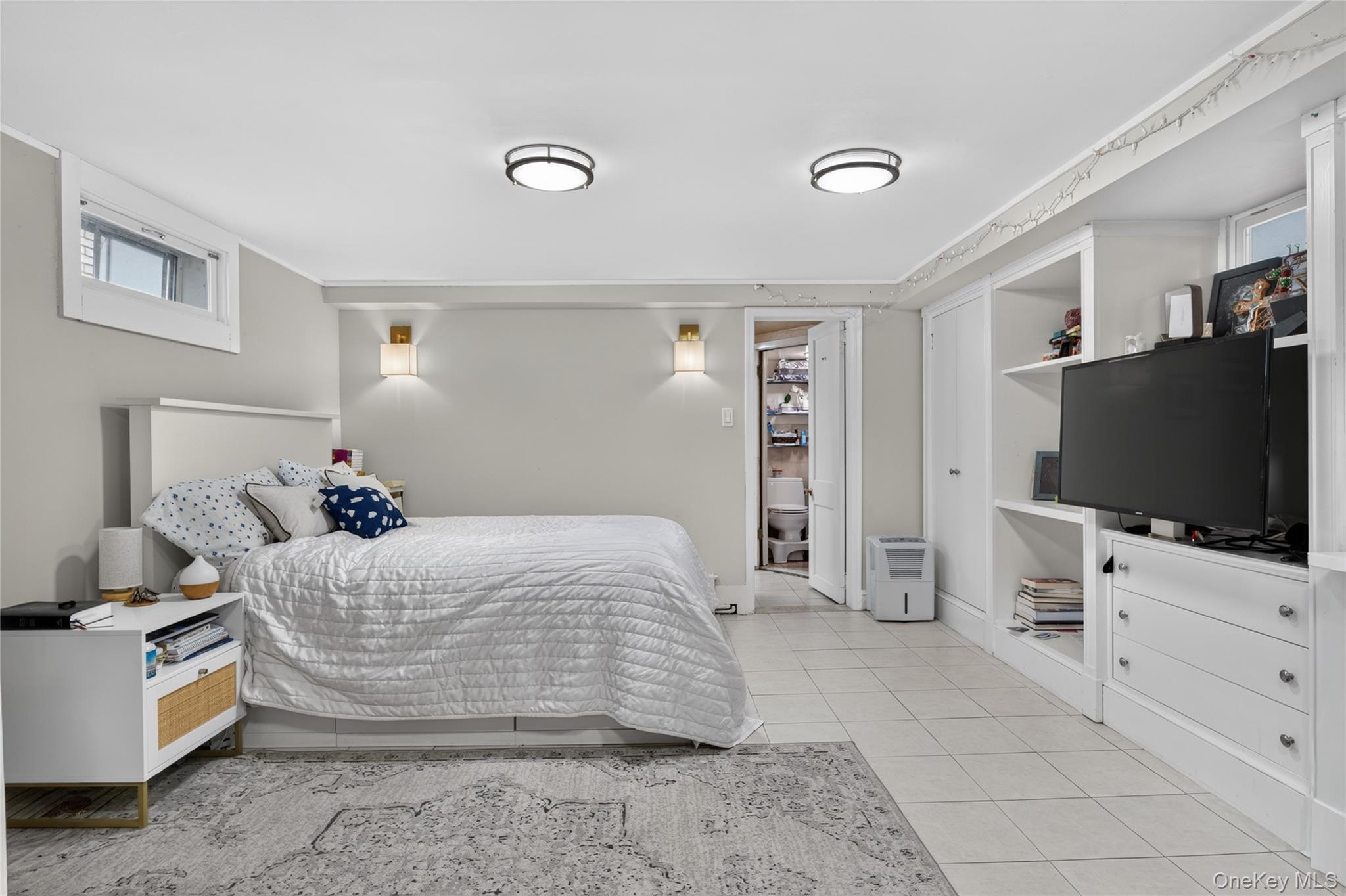 Single Family Claran Court Queens, NY 11378, MLS-1051977-23