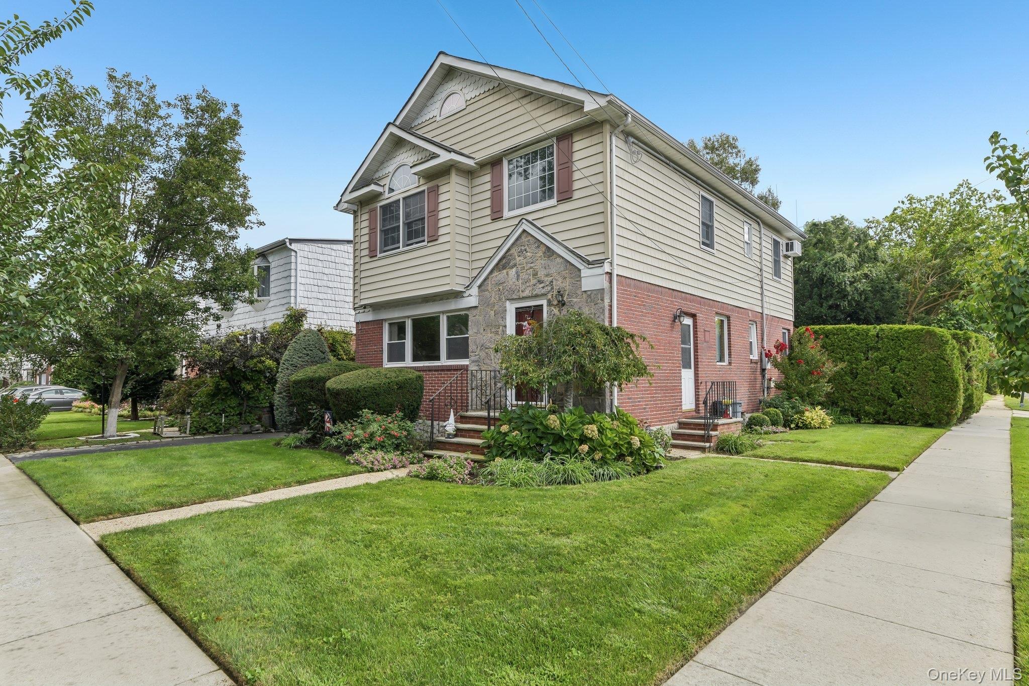 Single Family Fernwood Terrace N  Nassau County, NY 11530, MLS-1051984-3