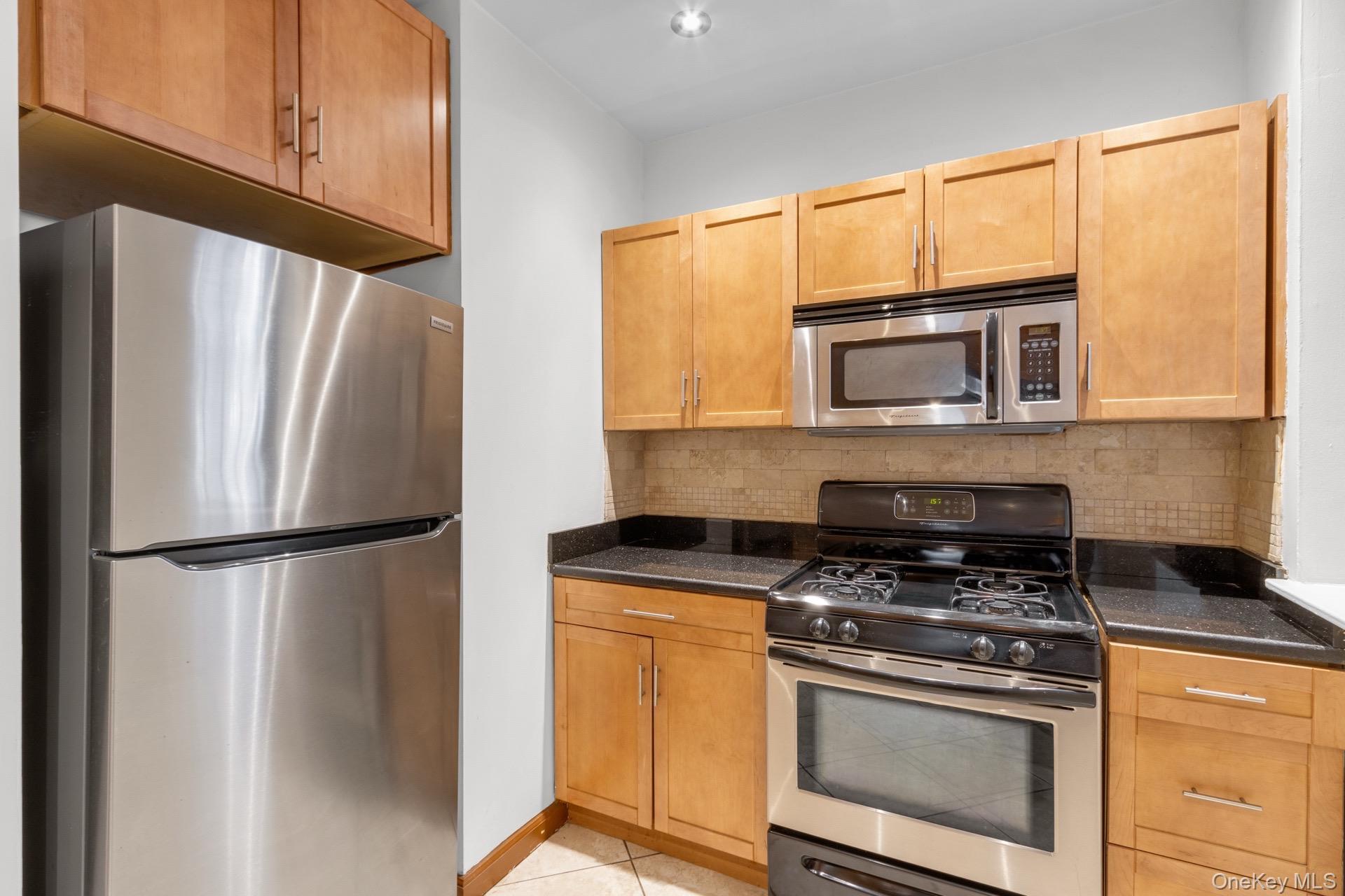 Apartment Saint Nicholas Avenue Manhattan, NY 10026, MLS-1051991-6
