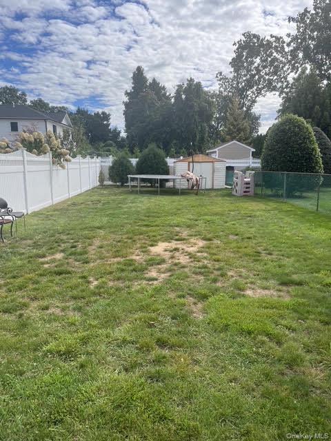 Single Family Stewart Avenue Nassau County, NY 11714, MLS-1052000-25