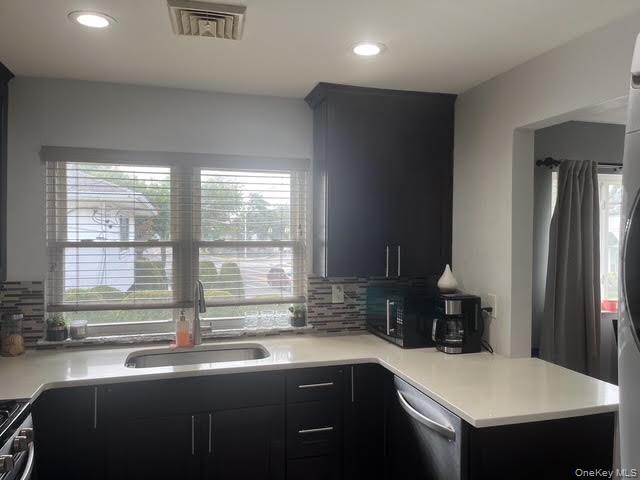 Single Family Stewart Avenue Nassau County, NY 11714, MLS-1052000-7