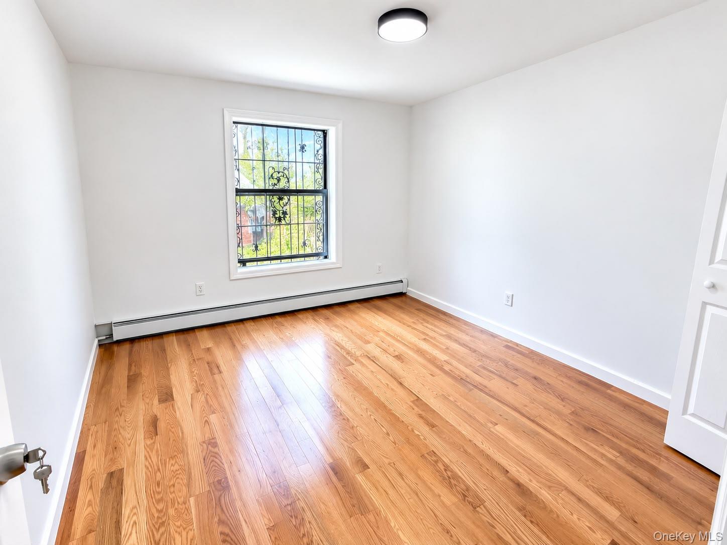 Single Family Seward Avenue Bronx, NY 10473, MLS-1052009-6