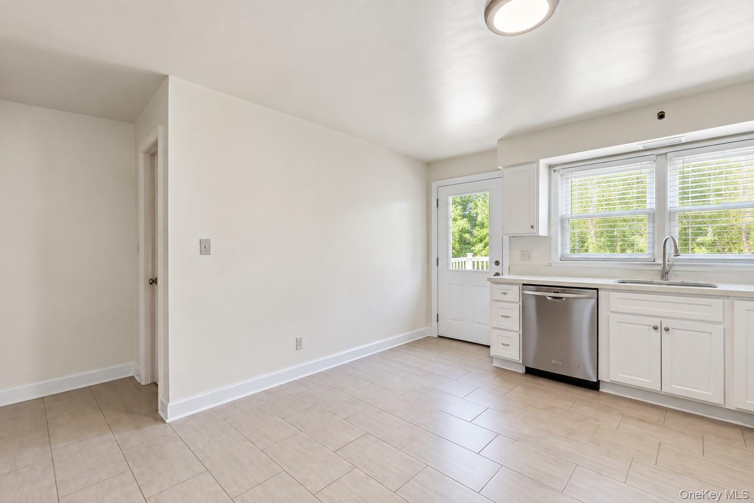 Single Family View Street W Out Of Area, NY 06830, MLS-1052013-6