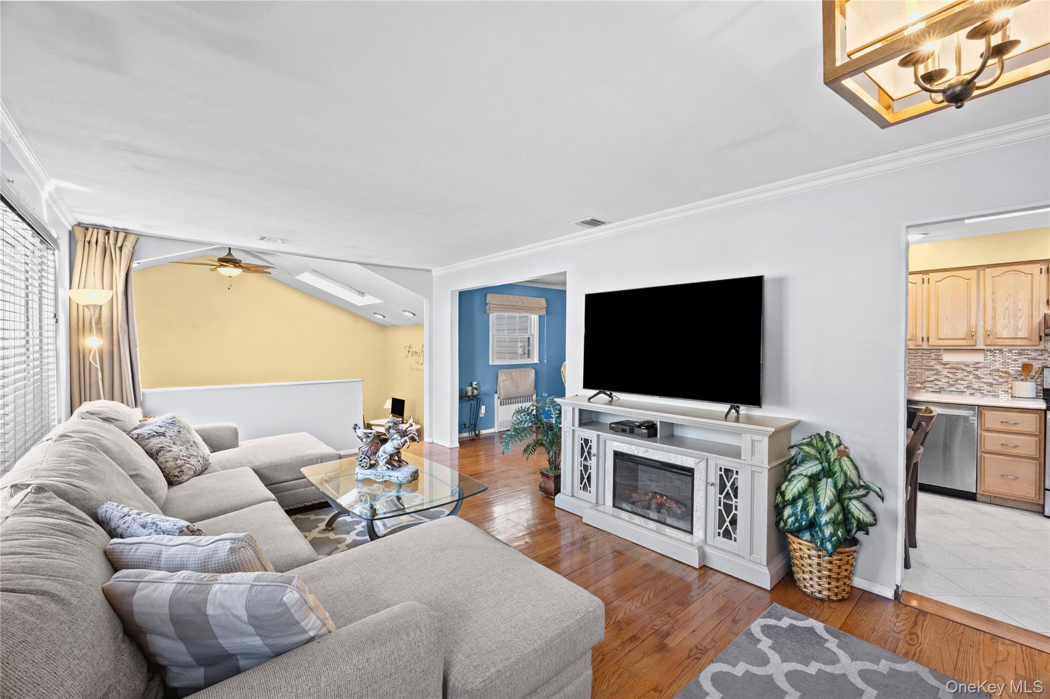 Single Family Leslie Lane  Nassau County, NY 11710, MLS-1052015-17