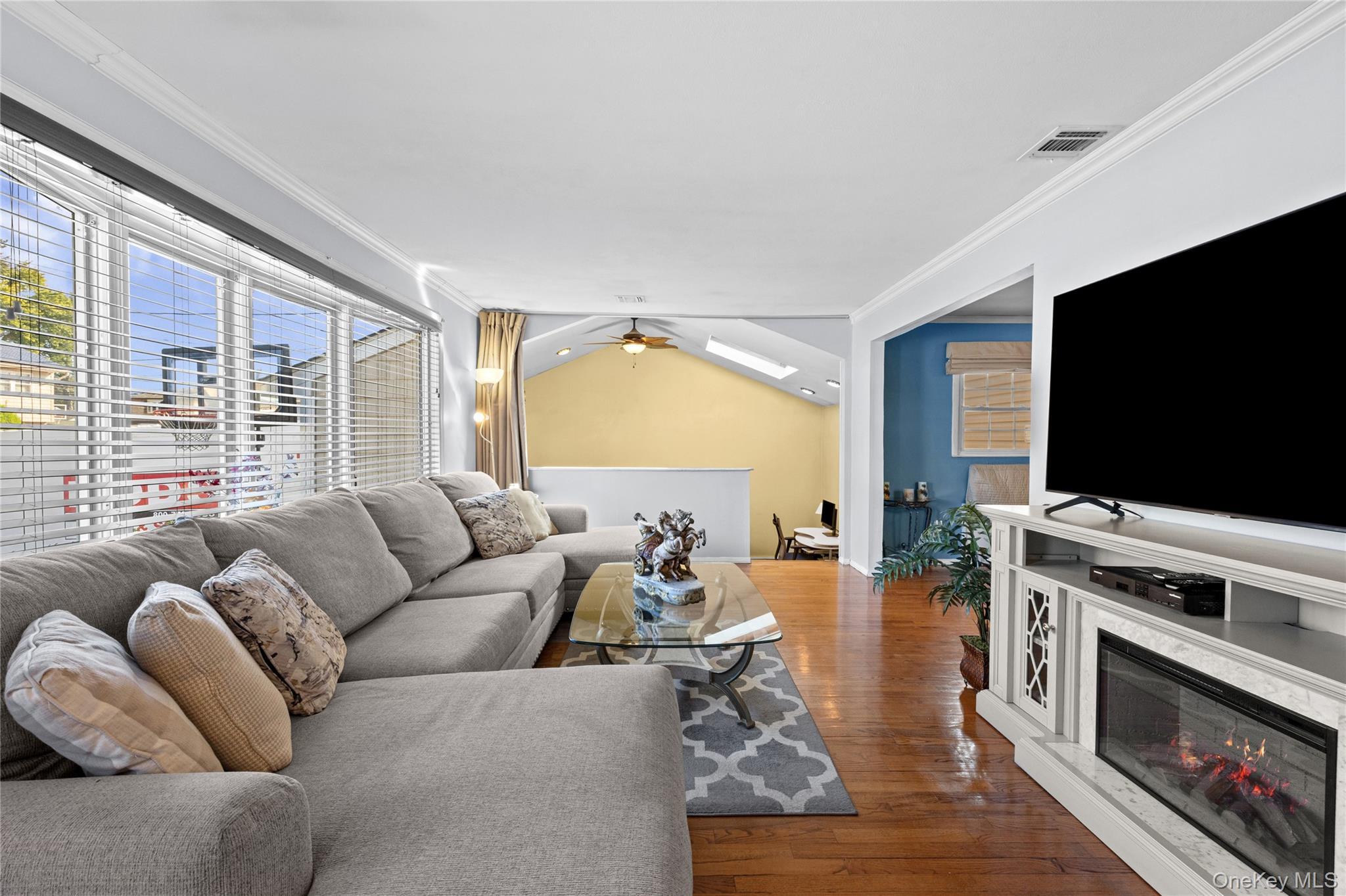 Single Family Leslie Lane  Nassau County, NY 11710, MLS-1052015-18