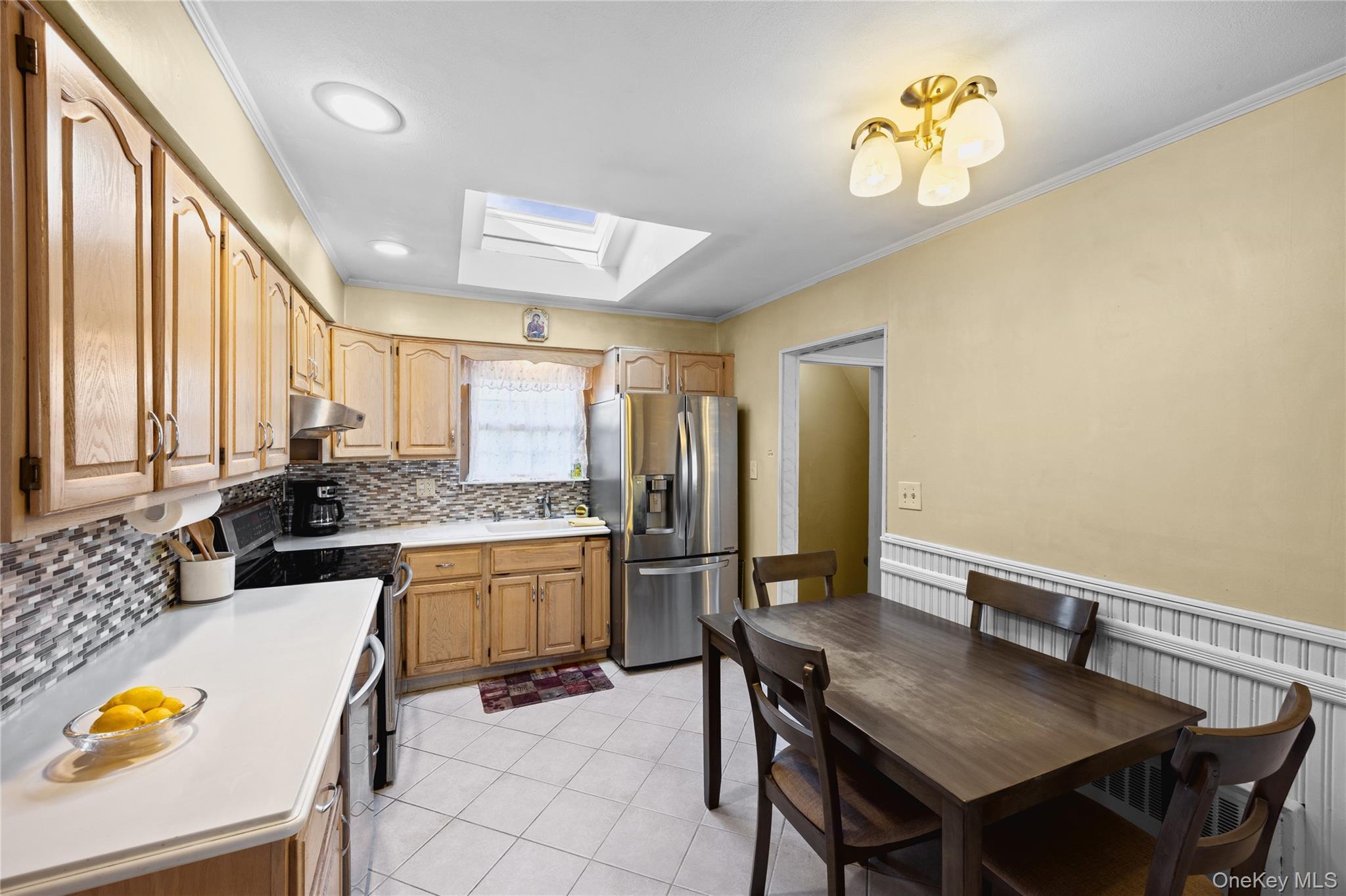 Single Family Leslie Lane  Nassau County, NY 11710, MLS-1052015-28