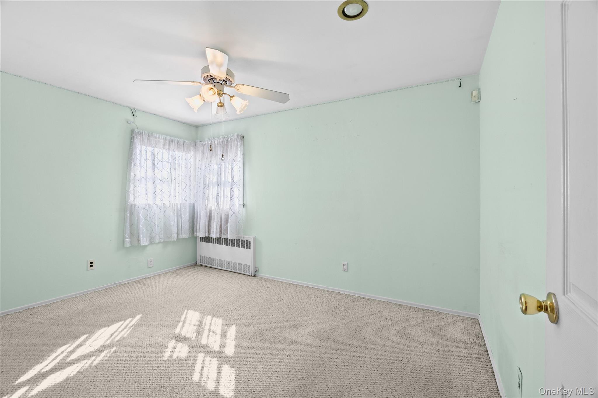 Single Family Leslie Lane  Nassau County, NY 11710, MLS-1052015-36
