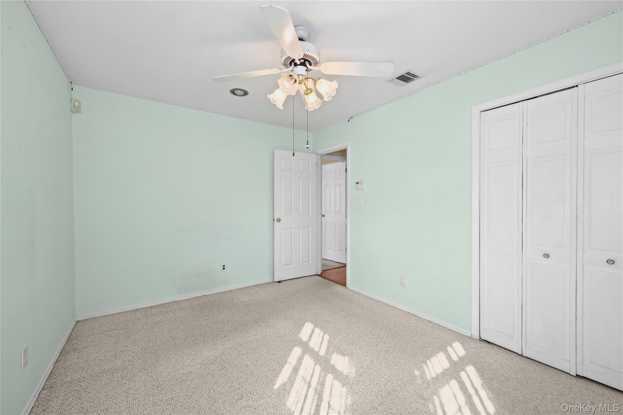 Single Family Leslie Lane  Nassau County, NY 11710, MLS-1052015-37