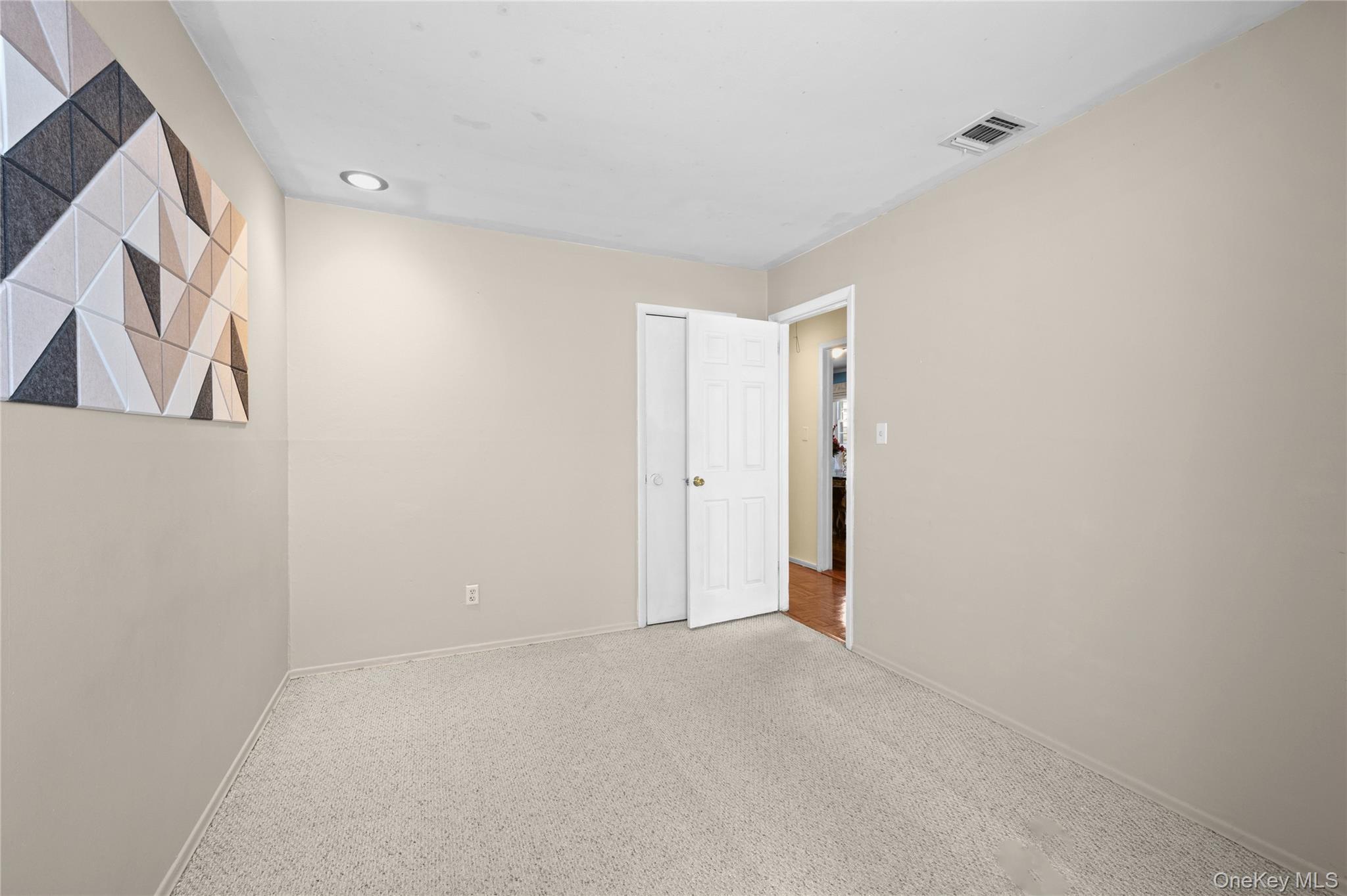 Single Family Leslie Lane  Nassau County, NY 11710, MLS-1052015-38