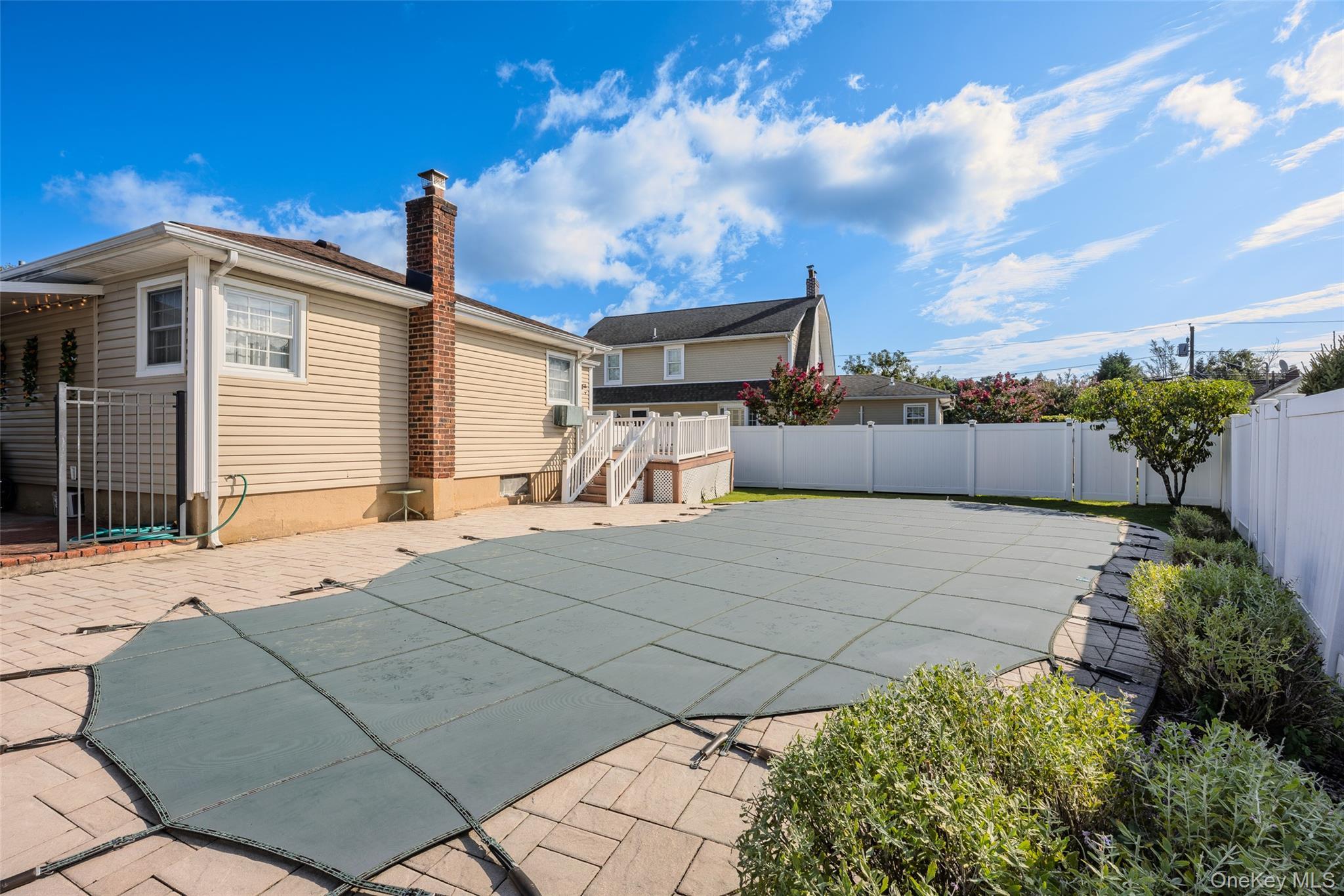 Single Family Leslie Lane  Nassau County, NY 11710, MLS-1052015-7