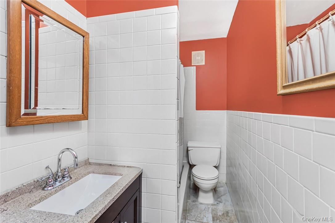 Single Family W 258th Street Bronx, NY 10471, MLS-1052055-13