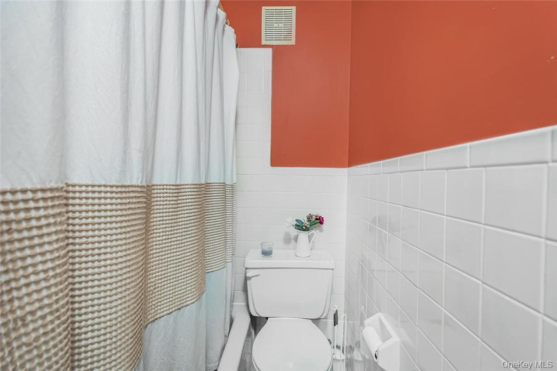 Single Family W 258th Street Bronx, NY 10471, MLS-1052055-14