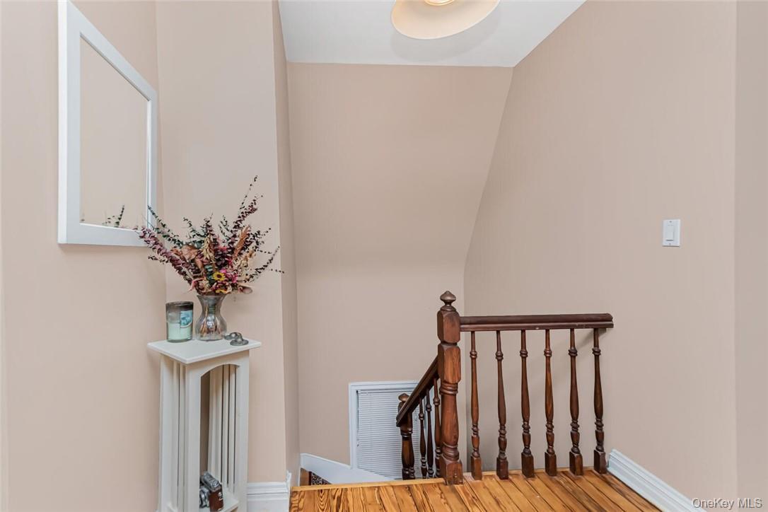 Single Family W 258th Street Bronx, NY 10471, MLS-1052055-16