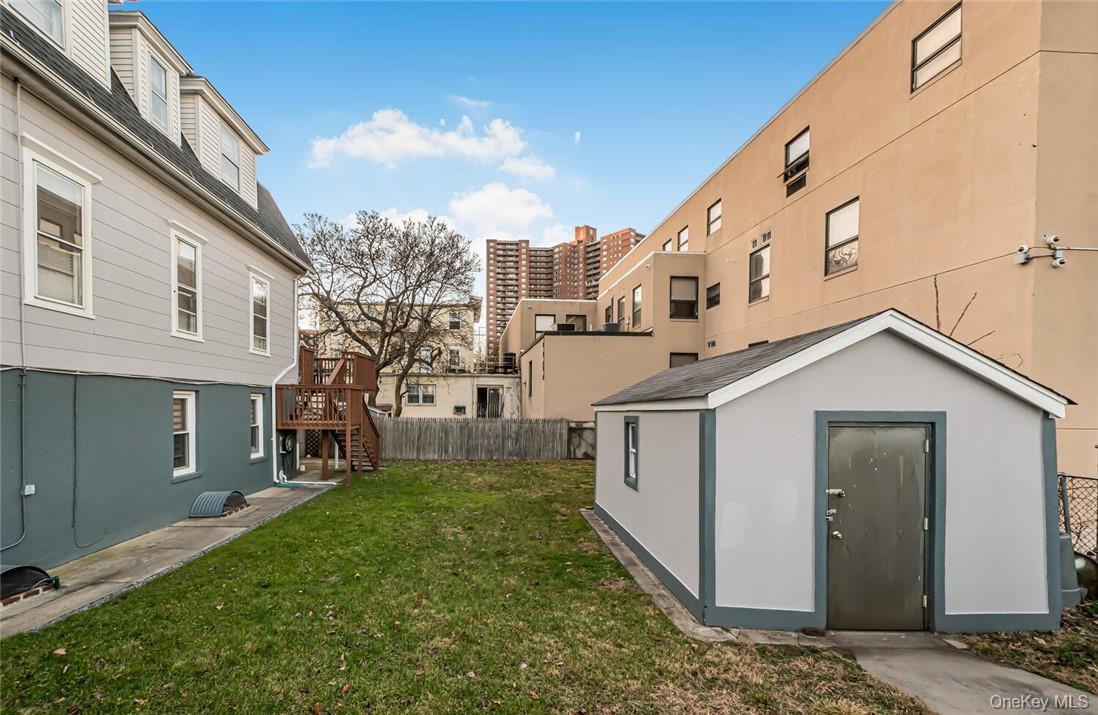 Single Family W 258th Street Bronx, NY 10471, MLS-1052055-26