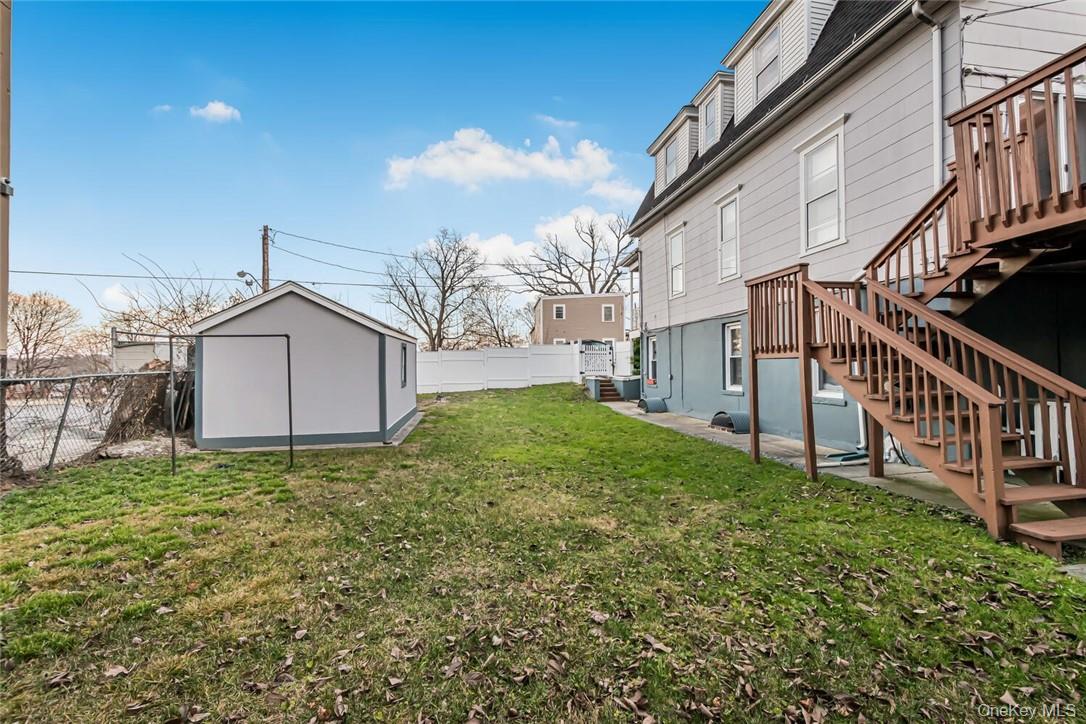 Single Family W 258th Street Bronx, NY 10471, MLS-1052055-4