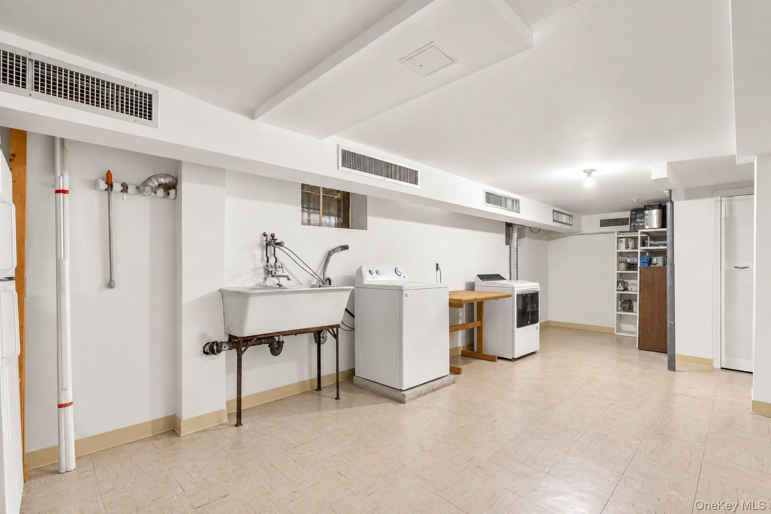 Single Family Manger Circle Westchester County, NY 10803, MLS-1052076-26