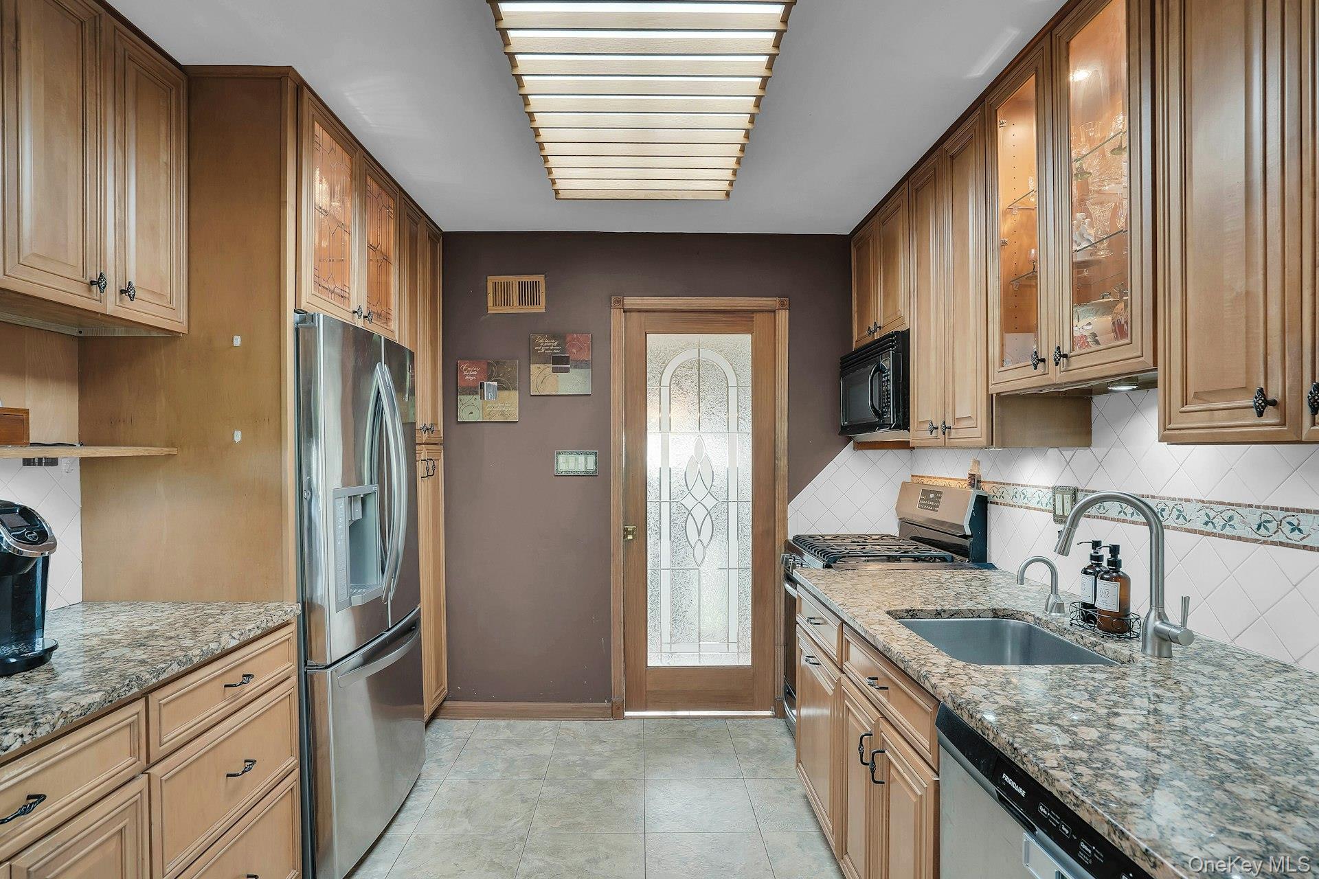 Single Family Pawnee Drive Suffolk County, NY 11725, MLS-1052083-14