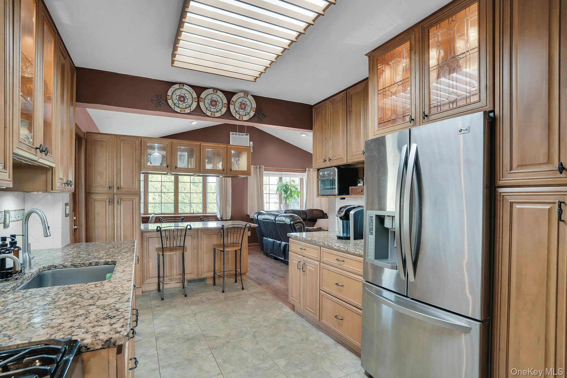 Single Family Pawnee Drive Suffolk County, NY 11725, MLS-1052083-15