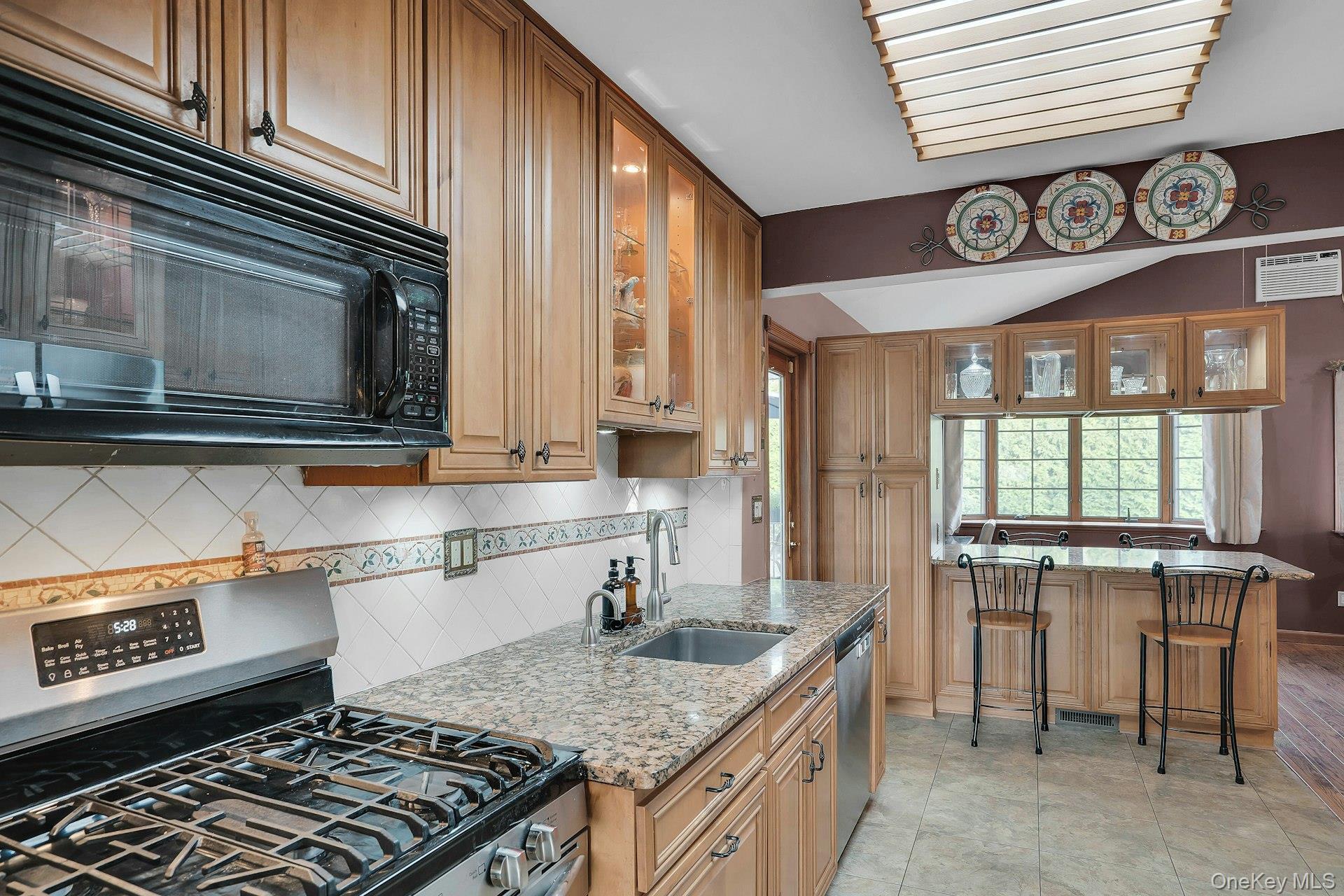 Single Family Pawnee Drive Suffolk County, NY 11725, MLS-1052083-16