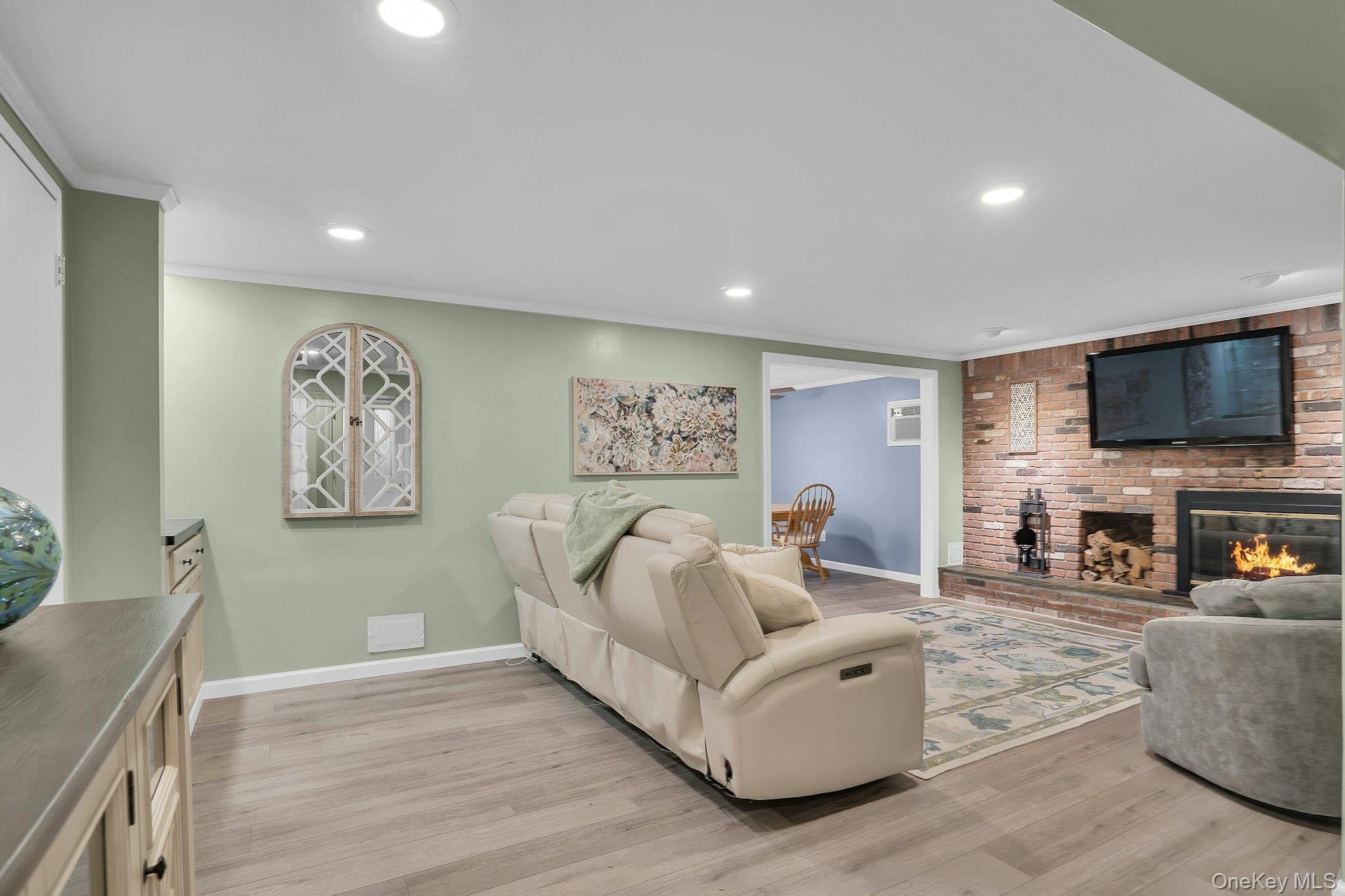 Single Family Pawnee Drive Suffolk County, NY 11725, MLS-1052083-32