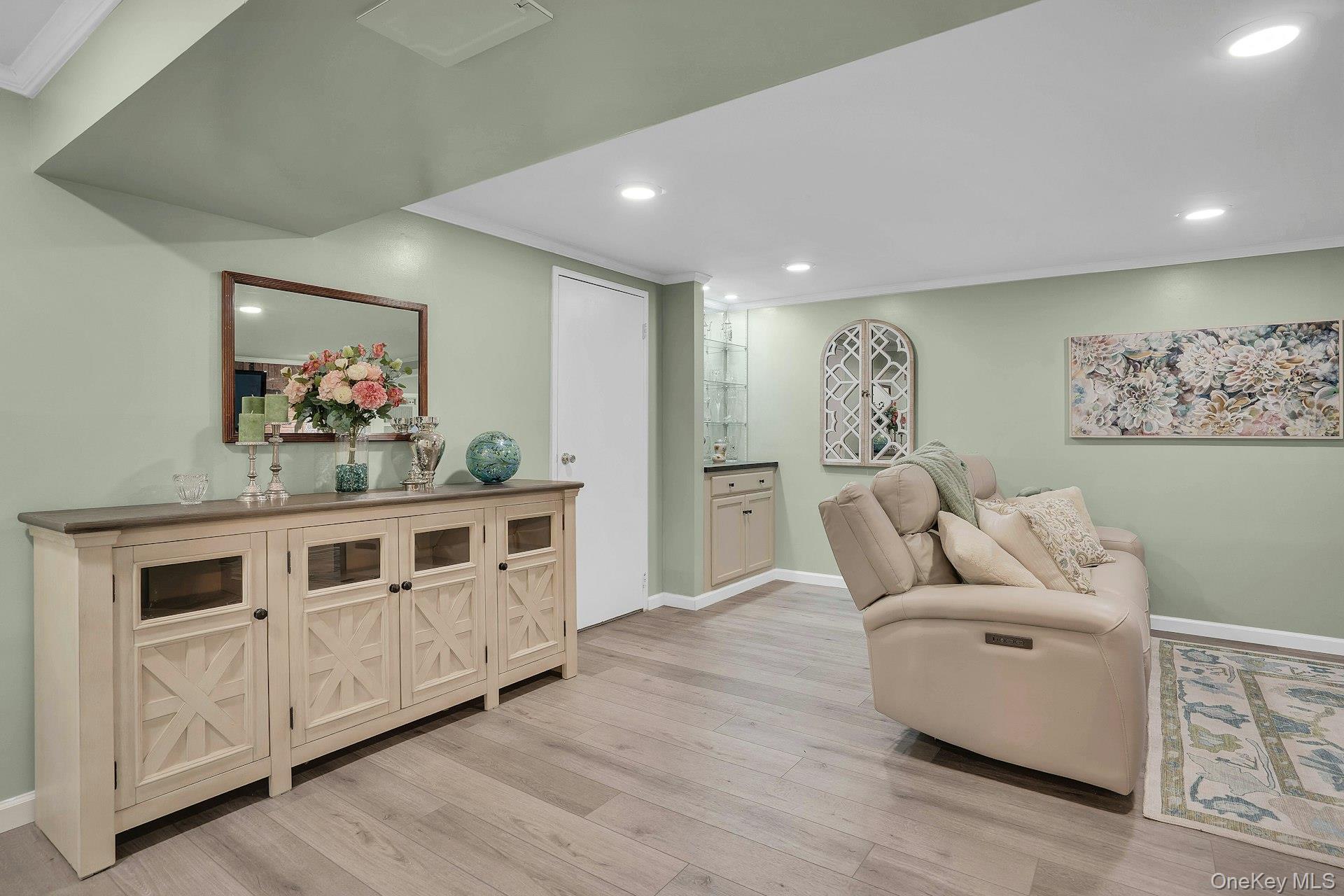Single Family Pawnee Drive Suffolk County, NY 11725, MLS-1052083-33