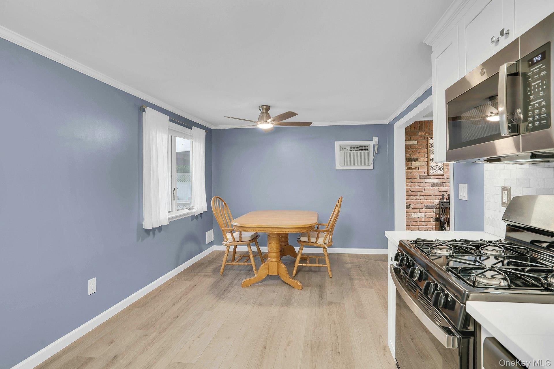 Single Family Pawnee Drive Suffolk County, NY 11725, MLS-1052083-38