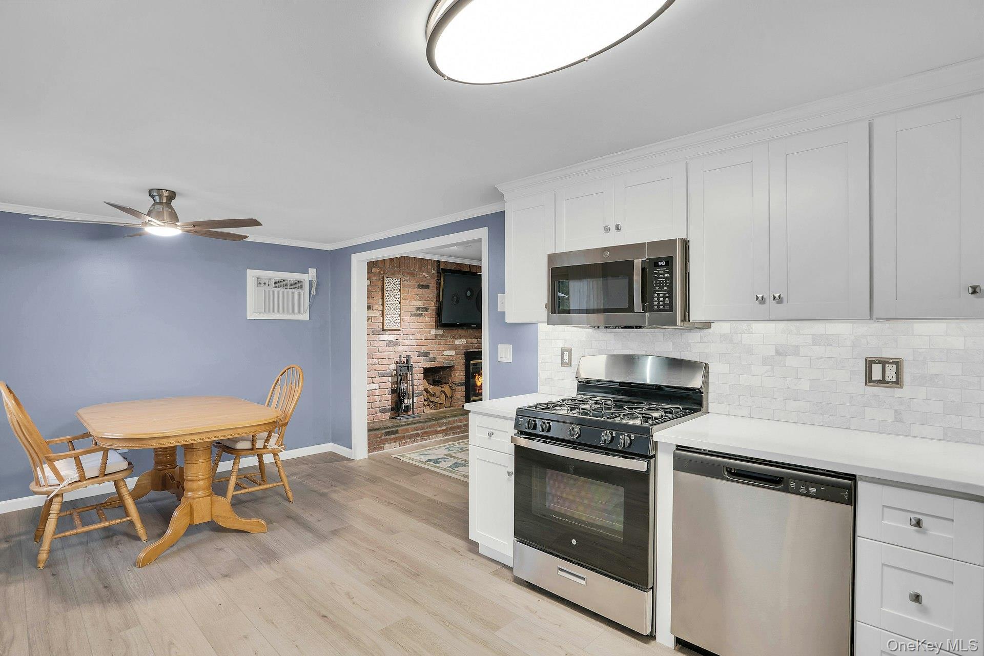 Single Family Pawnee Drive Suffolk County, NY 11725, MLS-1052083-39
