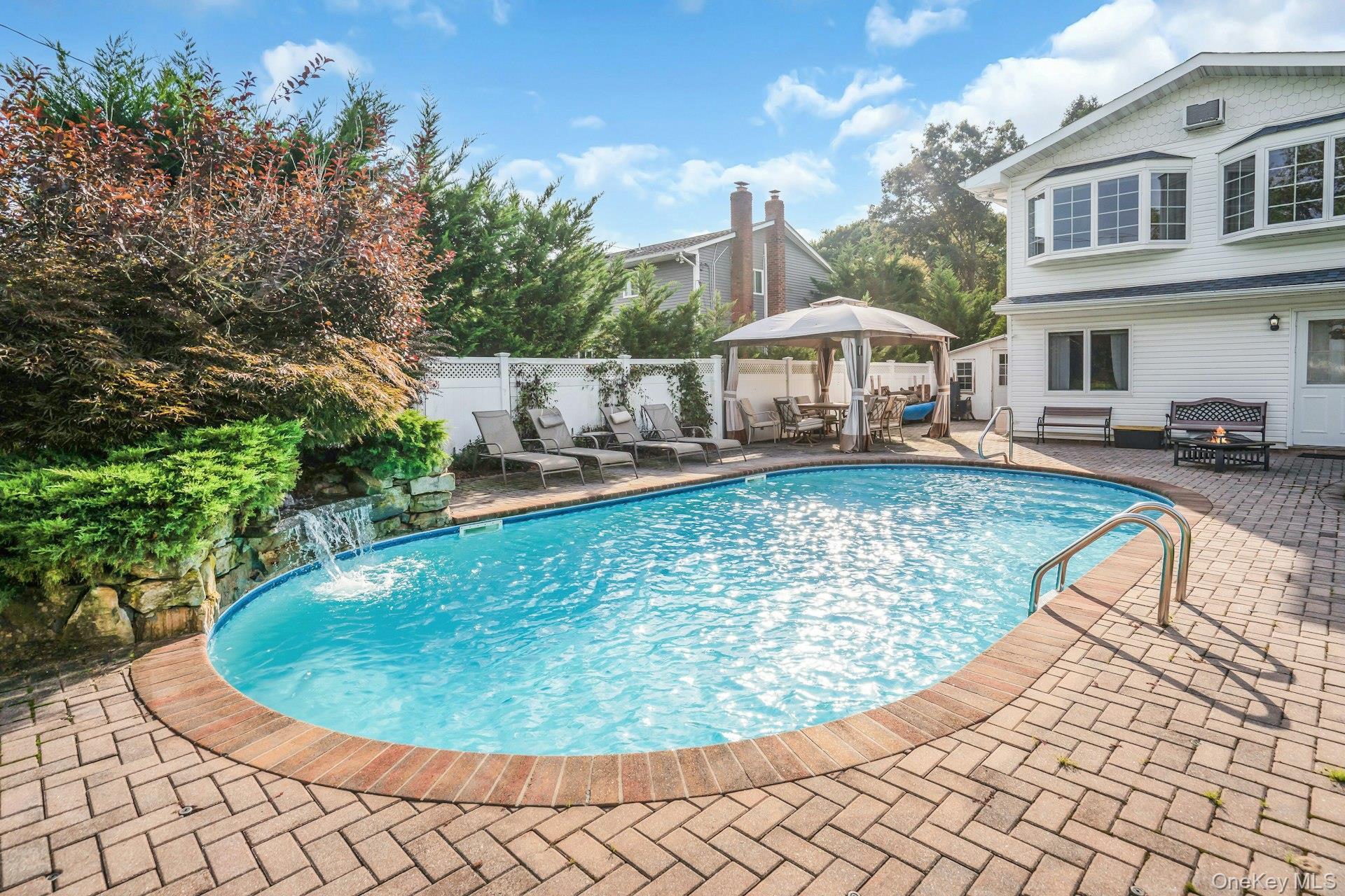 Single Family Pawnee Drive Suffolk County, NY 11725, MLS-1052083-43