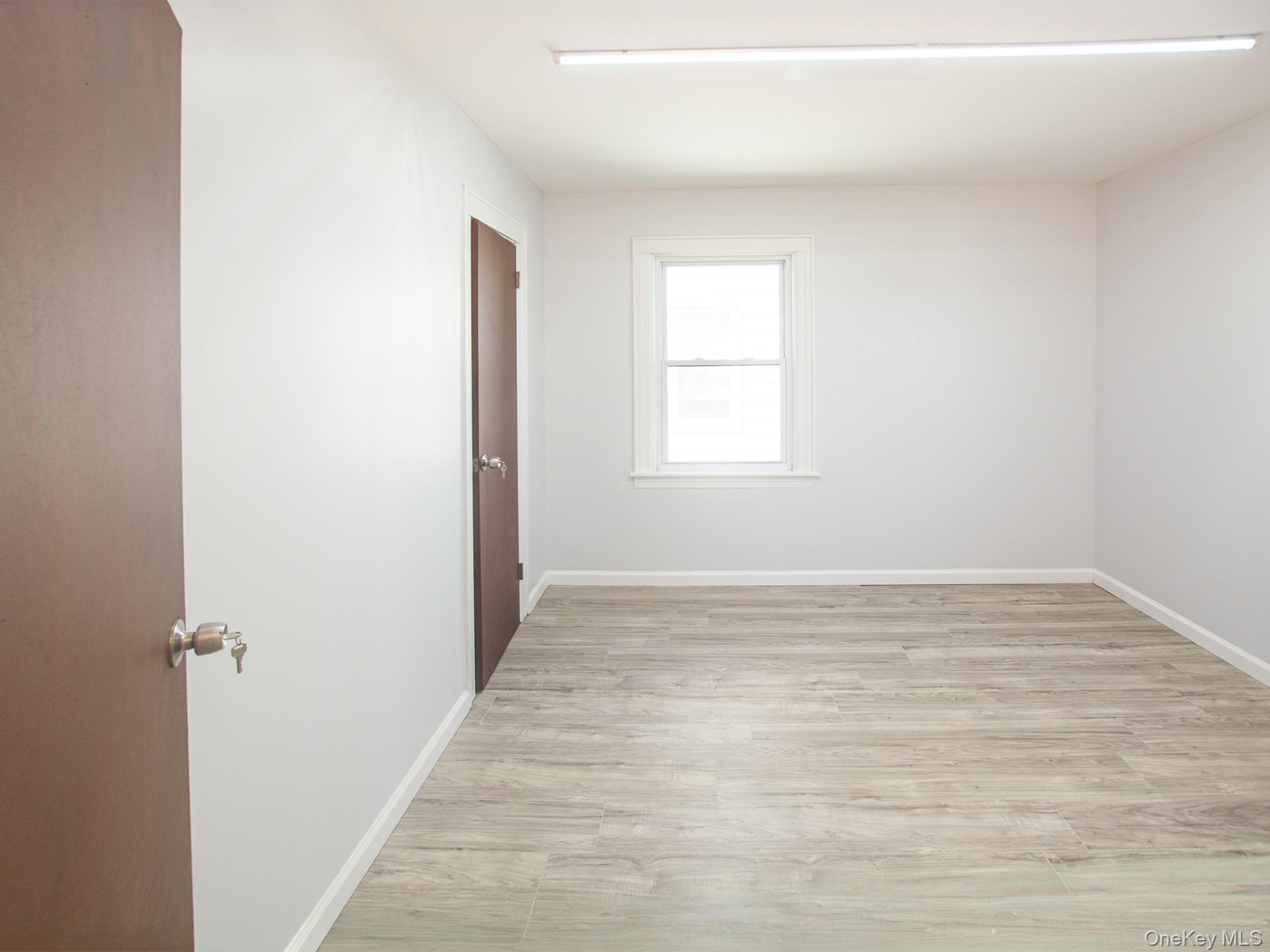 Single Family 88th Drive  Queens, NY 11426, MLS-1052111-5