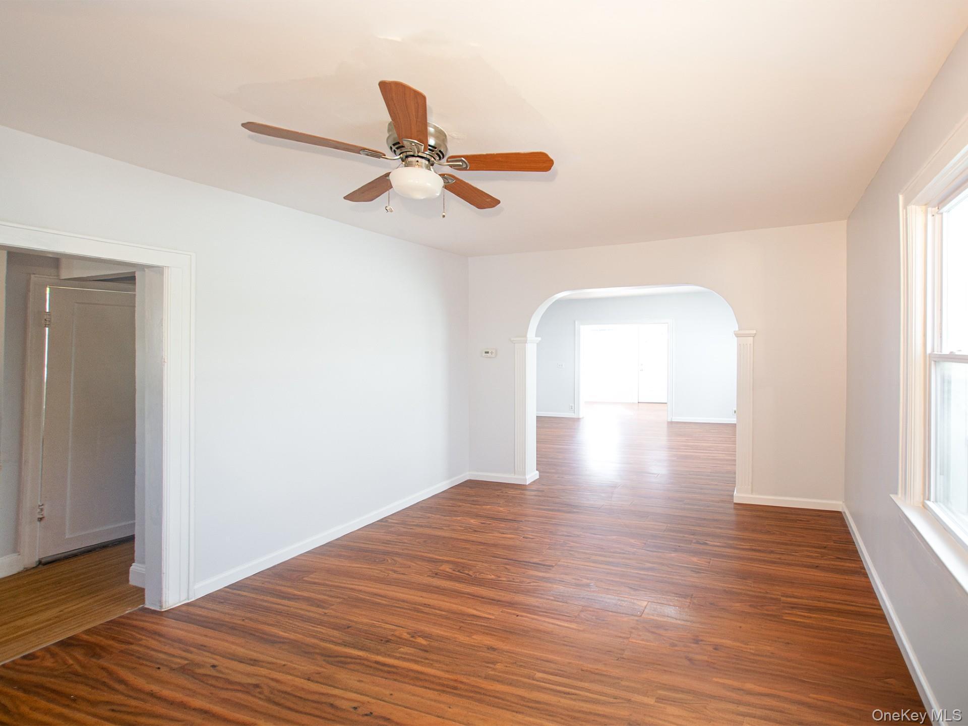 Single Family 88th Drive  Queens, NY 11426, MLS-1052111-6