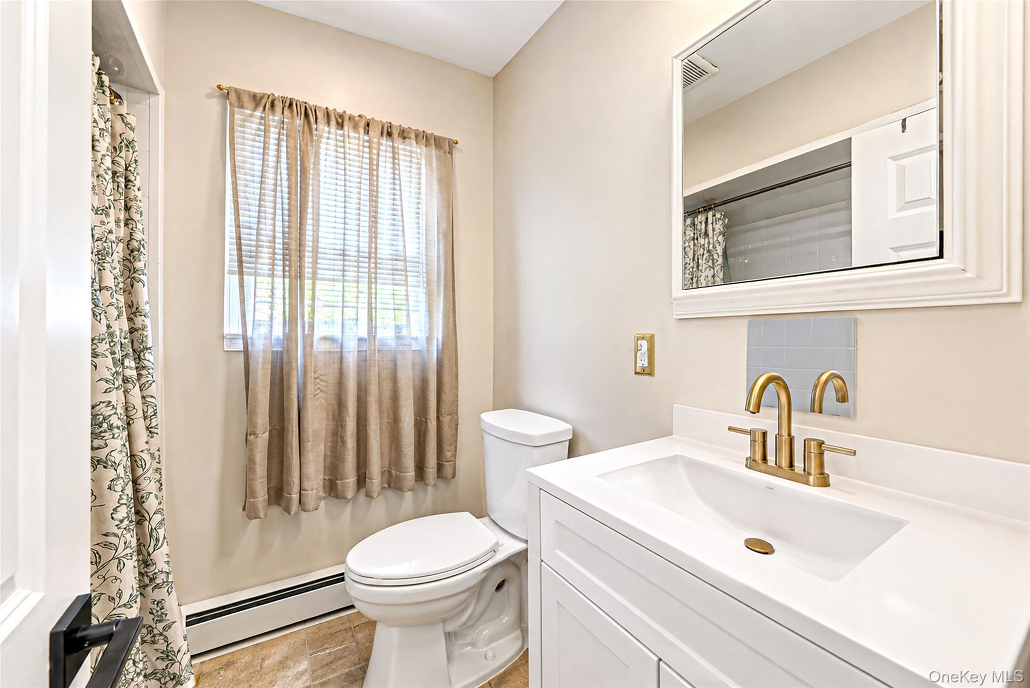 Single Family Lincoln Avenue  Nassau County, NY 11572, MLS-1052130-20