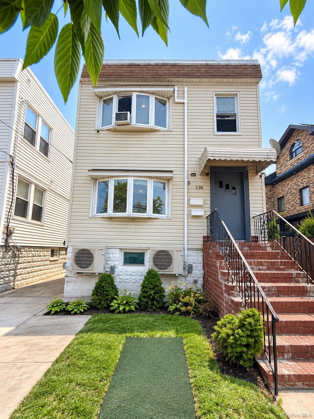 Single Family 124  Queens, NY 11356, MLS-1052140-12