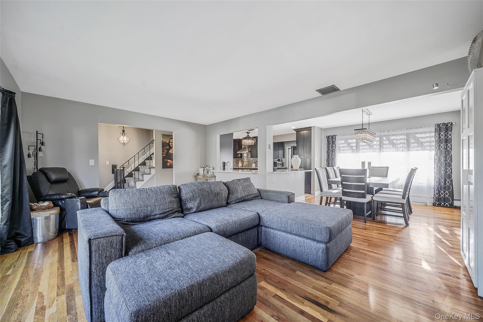 Single Family Susan Court Suffolk County, NY 11729, MLS-1052173-3