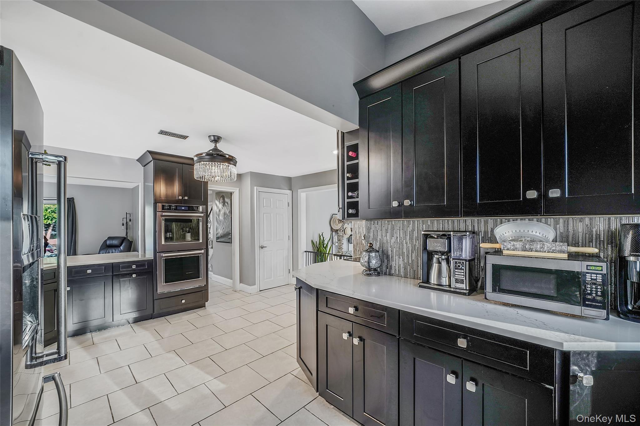 Single Family Susan Court Suffolk County, NY 11729, MLS-1052173-5
