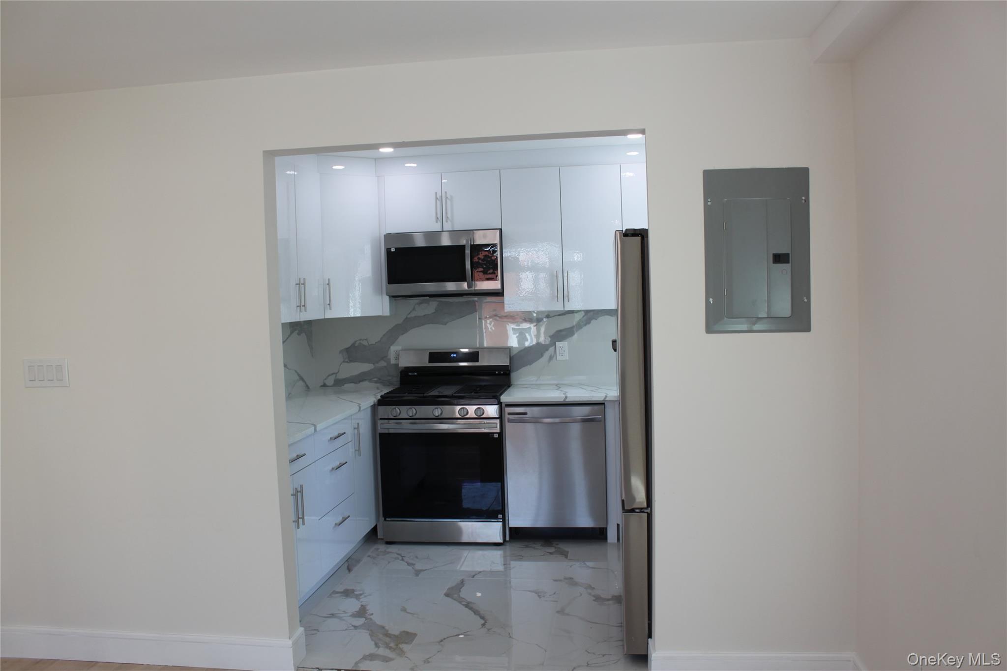 Single Family 106th Avenue Queens, NY 11435, MLS-1052191-33