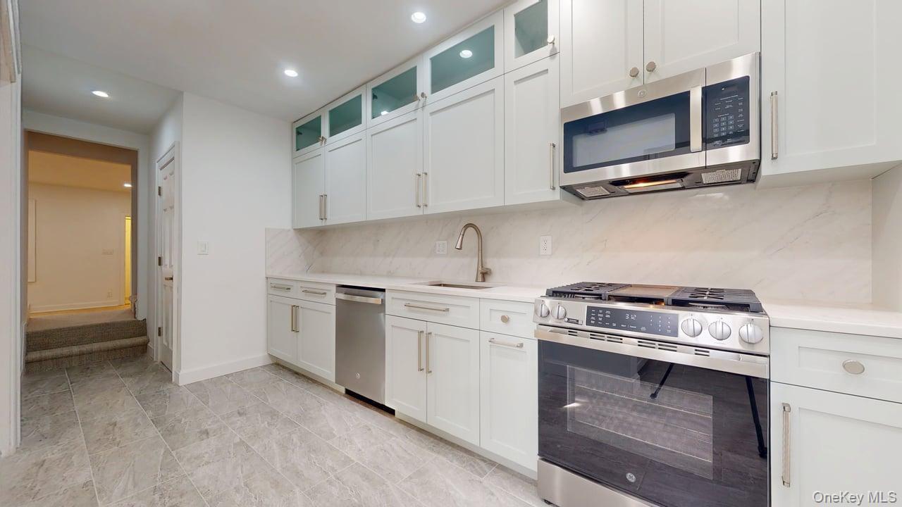 Single Family 68th Avenue Queens, NY 11374, MLS-1052195-13