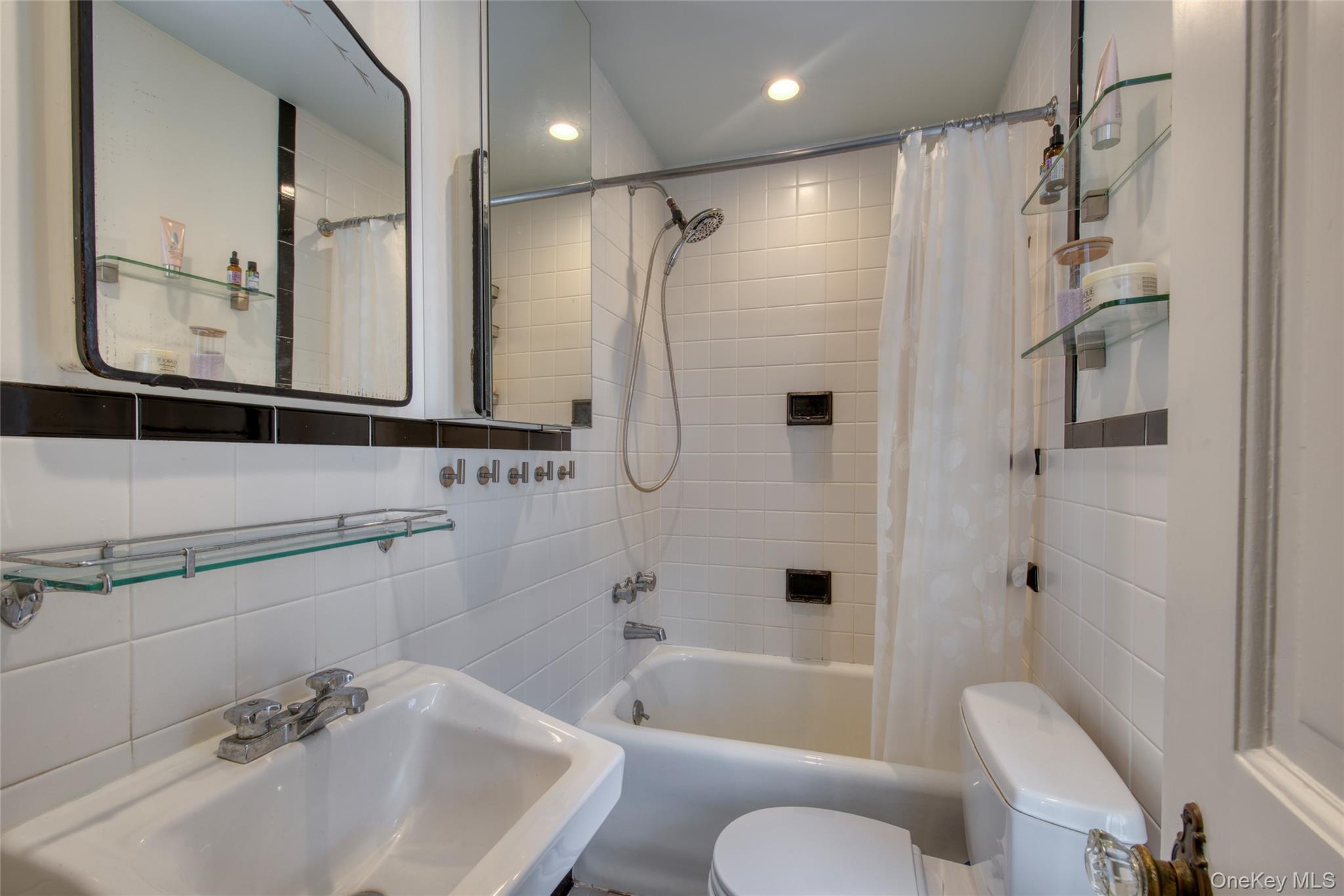 Single Family Village Lane Suffolk County, NY 11957, MLS-1052203-13