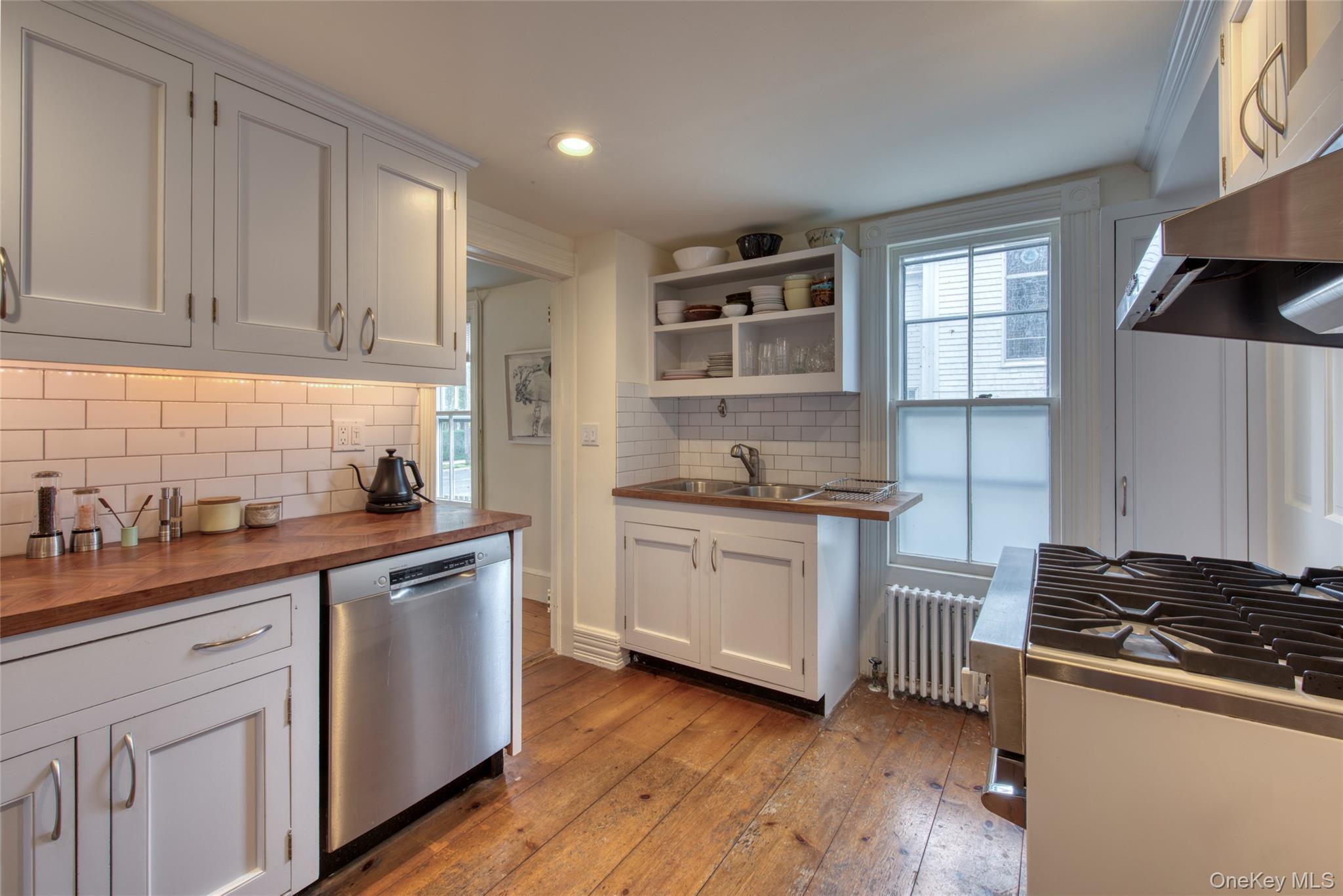 Single Family Village Lane Suffolk County, NY 11957, MLS-1052203-6