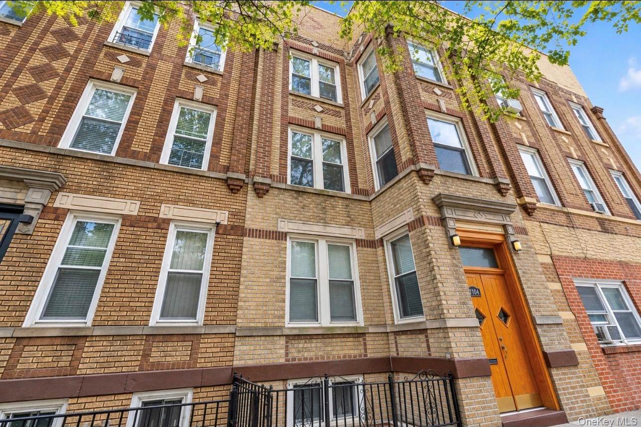 Single Family 67th Place  Queens, NY 11385, MLS-1052214-2