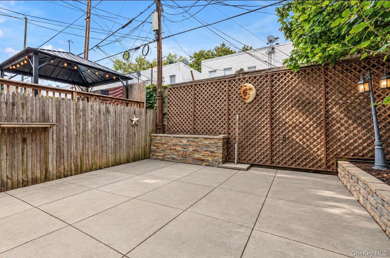 Single Family 67th Place  Queens, NY 11385, MLS-1052214-4