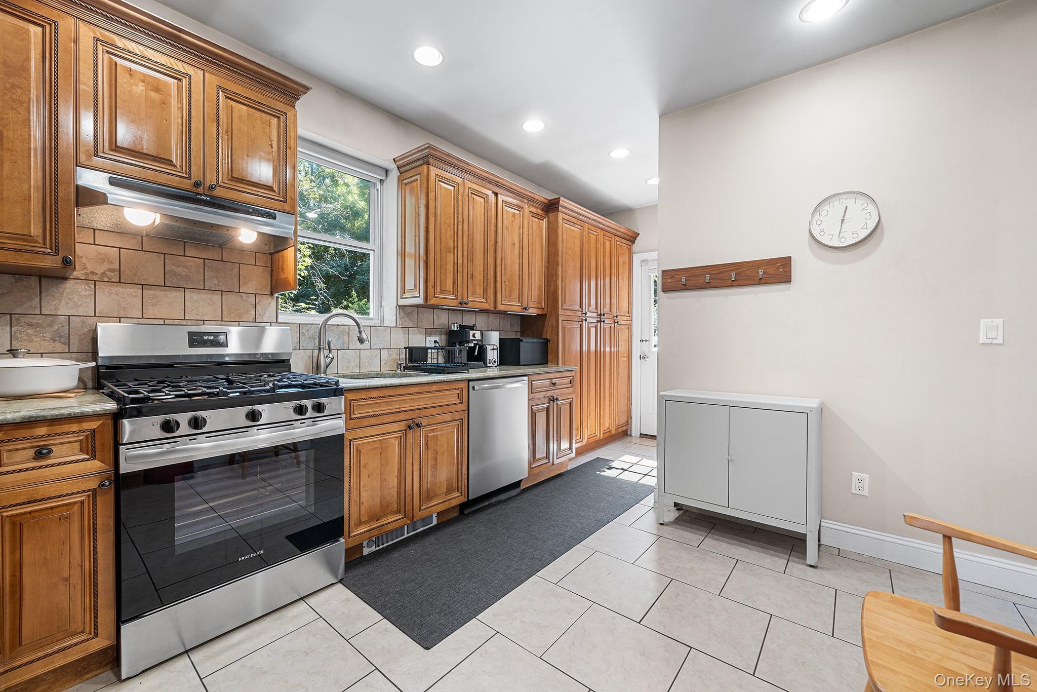 Single Family Dalton Road Westchester County, NY 10701, MLS-1052215-9