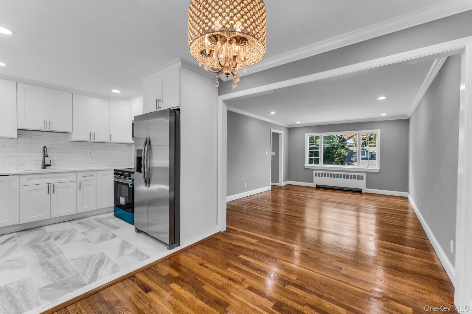 Single Family Shelley Place Suffolk County, NY 11746, MLS-1052216-10