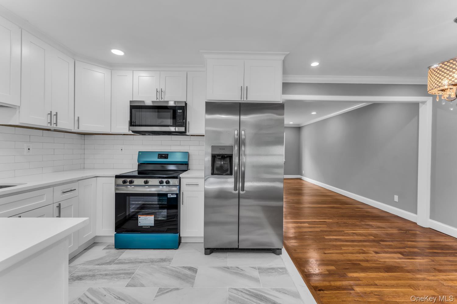 Single Family Shelley Place Suffolk County, NY 11746, MLS-1052216-12