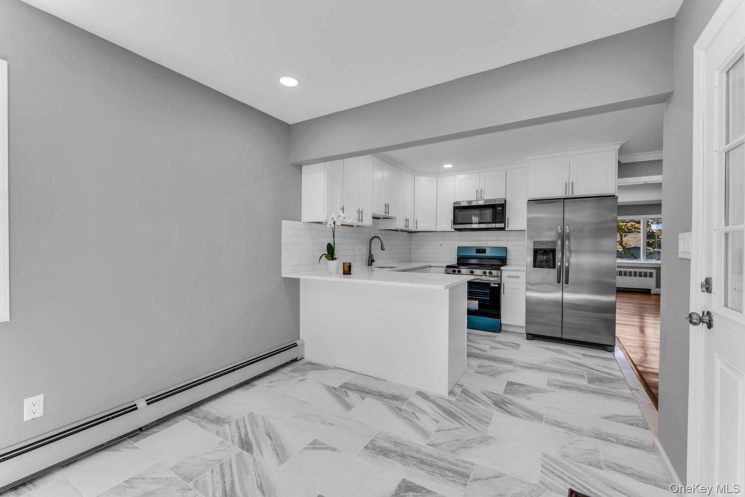 Single Family Shelley Place Suffolk County, NY 11746, MLS-1052216-16
