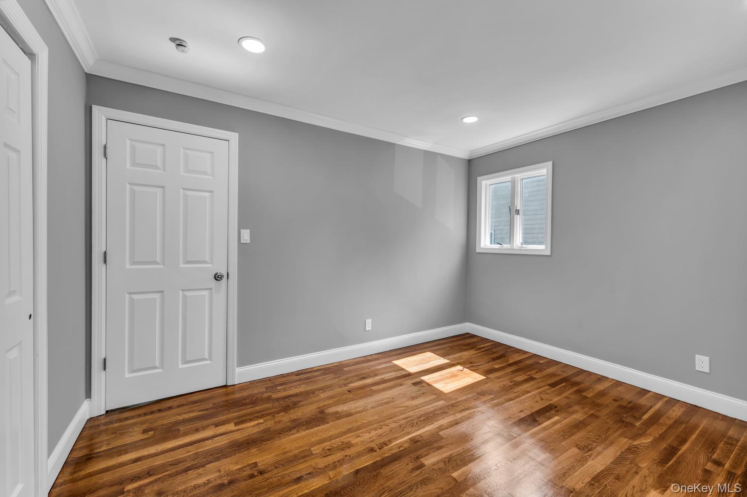 Single Family Shelley Place Suffolk County, NY 11746, MLS-1052216-22