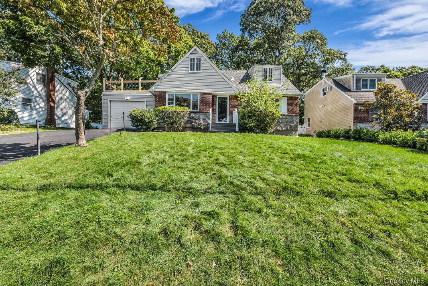 Single Family Shelley Place Suffolk County, NY 11746, MLS-1052216-3