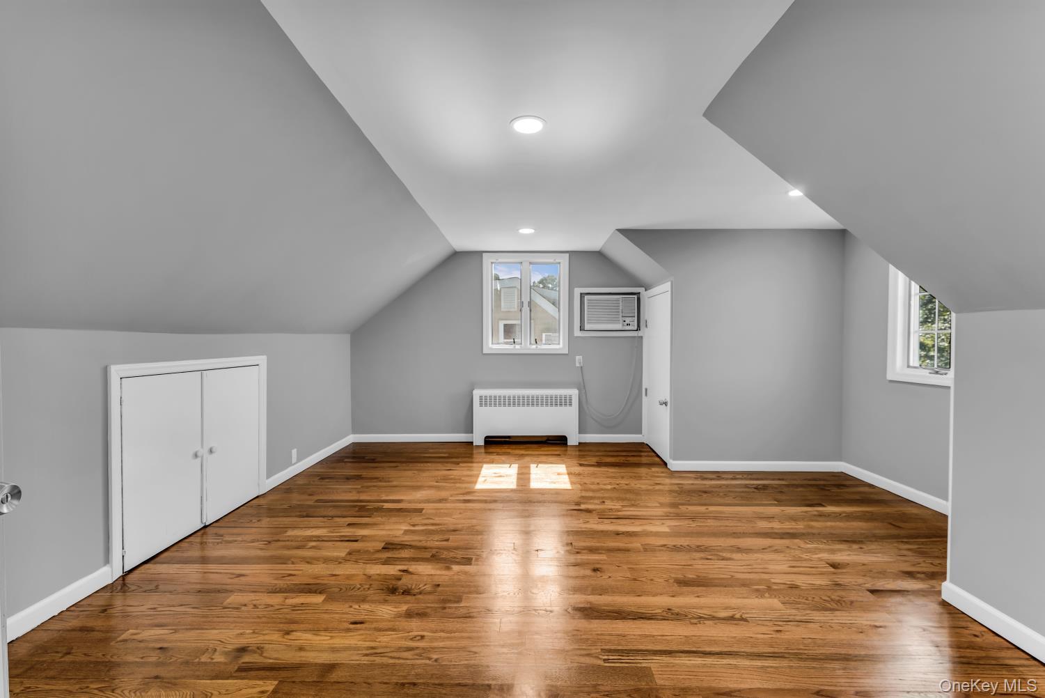 Single Family Shelley Place Suffolk County, NY 11746, MLS-1052216-32