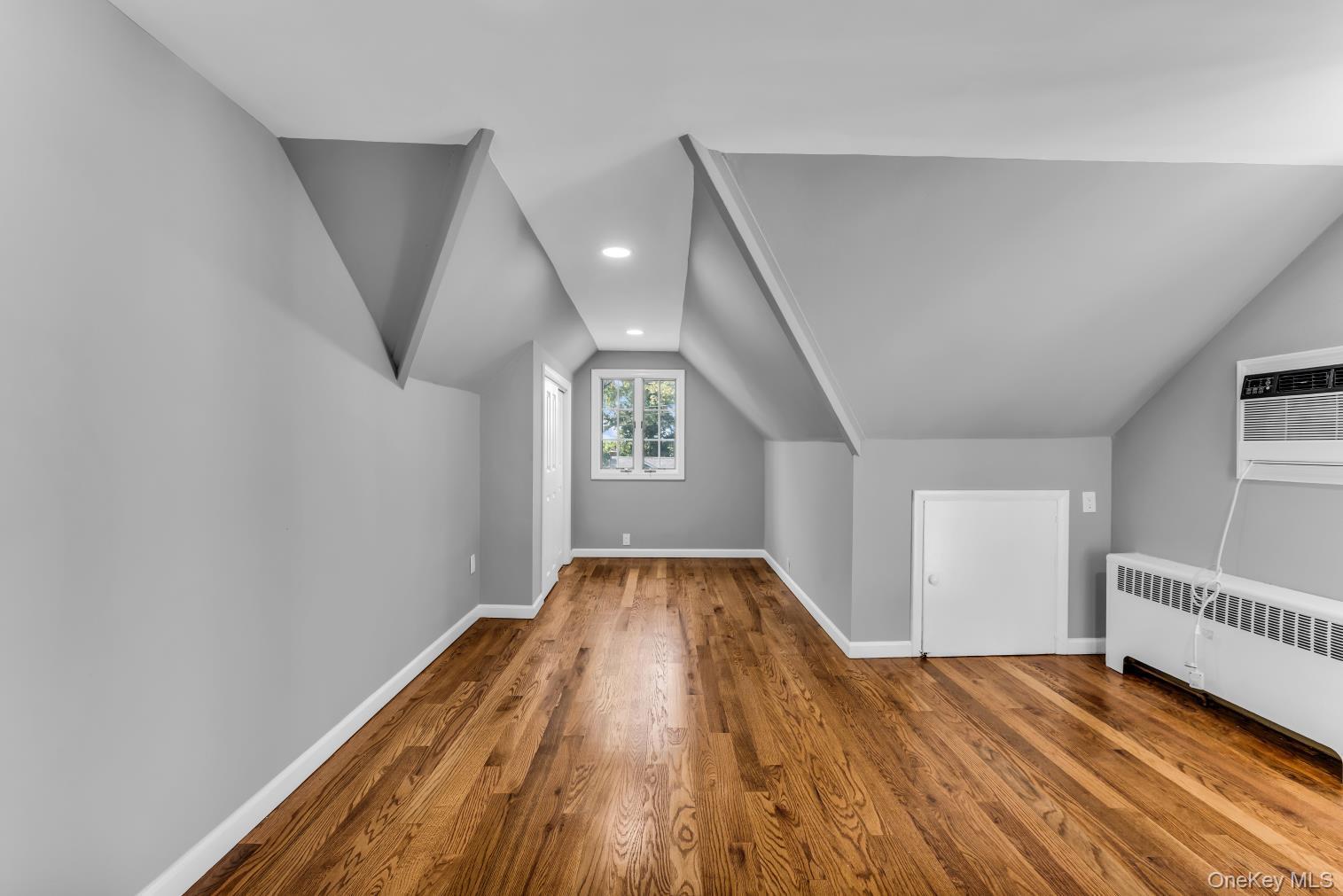 Single Family Shelley Place Suffolk County, NY 11746, MLS-1052216-34
